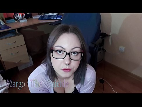 ❤️ Moza sexy con lentes chupa un consolador profundamente ante a cámara ❌ Porno vk en nós ❌️